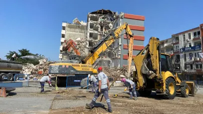 Çanakkale Polis Evi Binasının Yıkımı Başladı