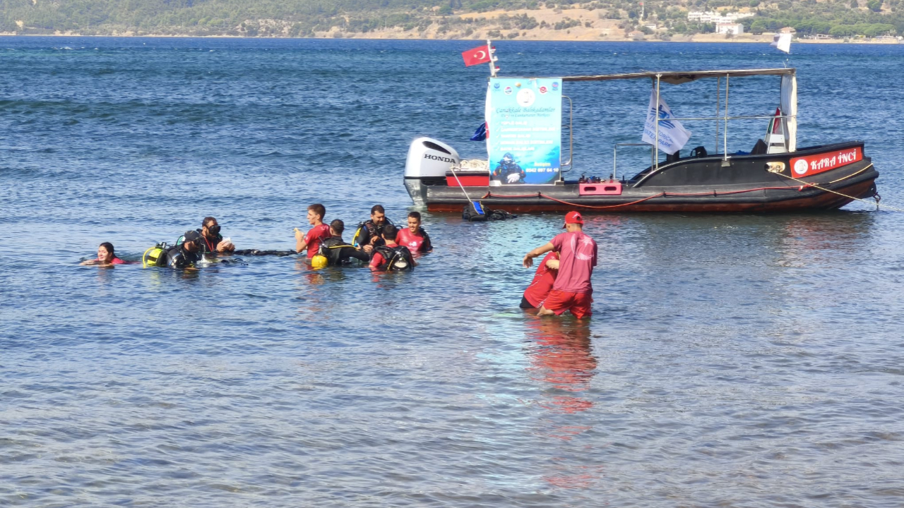 Çanakkale Boğazı’nda 400 genç anı dalışı yaptı