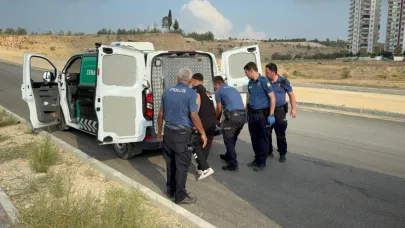 Yol kenarında ceset bulundu