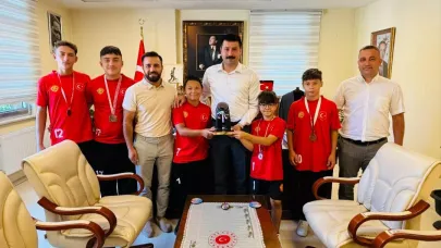 Ayvacıklı Güreşçilerden Türkiye Şampiyonasında Başarı