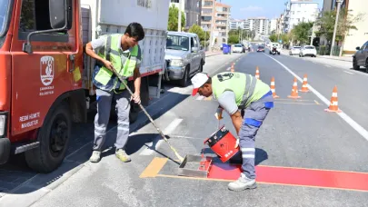 Esenler Mahallesi'nde yol çizgisi çalışması