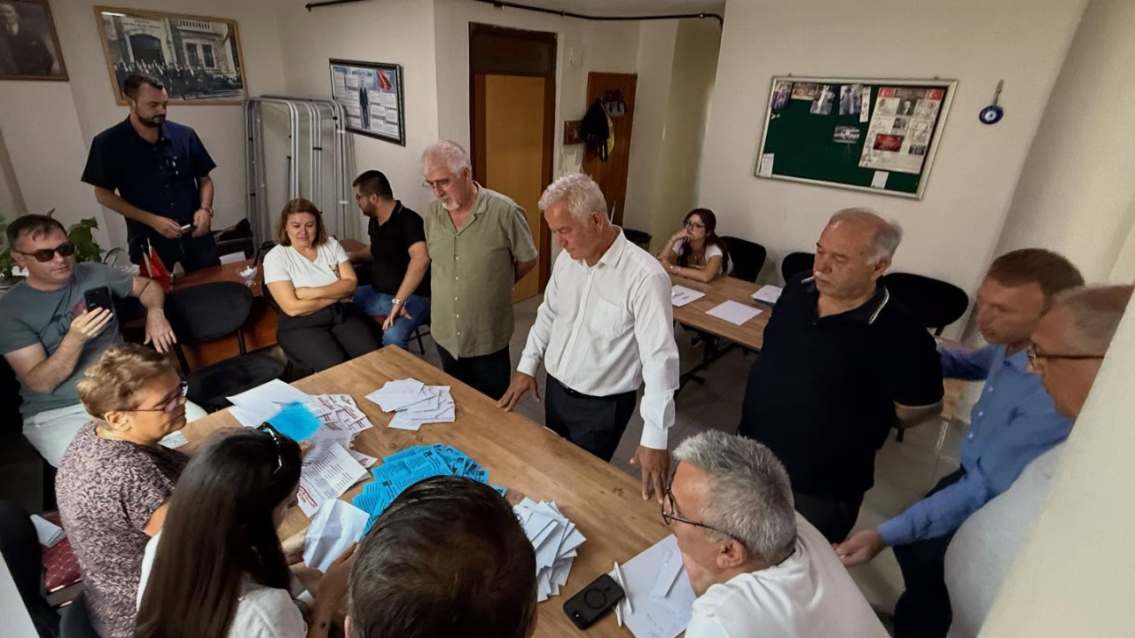 Milletvekili Güneşhan, Malkara’da delege seçimlerine gözetmen olarak katıldı