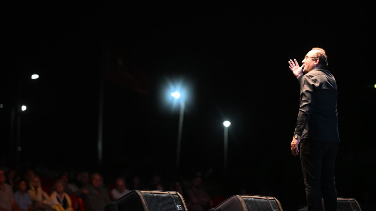 Sunay Akın Çanakkalelilerle buluştu