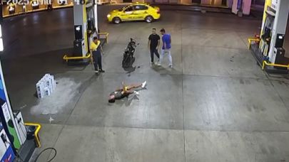 Tek yumrukla beyin kanaması geçirdi! O anlar kamerada...