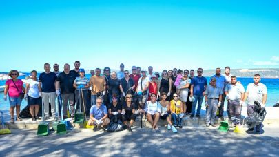 “Kentimiz Evimiz” temizlik etkinliği Dardanos’ta devam etti