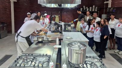 ÇOMÜ’den Çocuklara Renkli Makarna Atölyesi