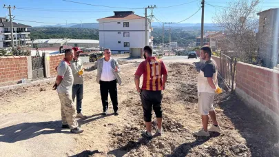 Ayvacık’ta Yol Bakım ve Yenileme Çalışmaları Devam Ediyor