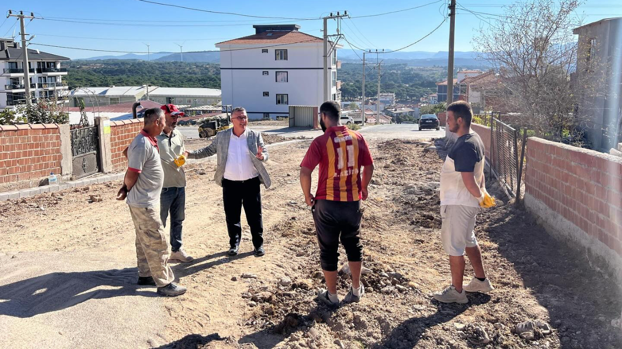 Ayvacık’ta Yol Bakım ve Yenileme Çalışmaları Devam Ediyor