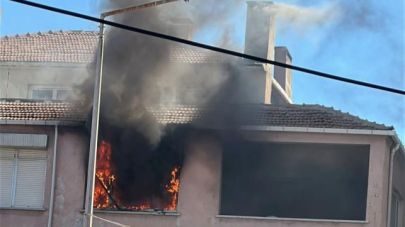 Çanakkale'de yanan ev kullanılamaz hale geldi