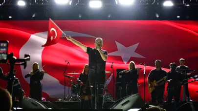 Biga’da Kurtuluş Coşkusu Haluk Levent Konseriyle Taçlandı