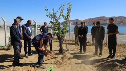 Gökçeada’da Gaziler Anısına 100 Fidanla Hatıra Ormanı