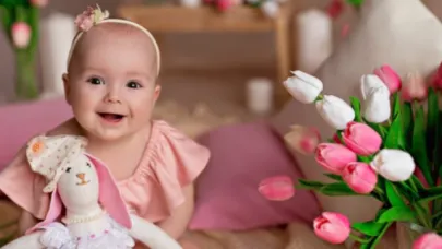Rüyada Kız Bebek Görmek: Hayırlı Haberlerin ve Yeni Başlangıçların Sembolü