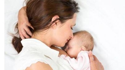 Yargıtay’dan Çarpıcı Karar: Boşanmış Anne Çocuğuna Yeni Eşinin Soyadını Verebilir mi Sorusu Yanıt Buldu