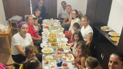 Tevfikiye Arkeo Köy anasınıfında  velilerle birlikte kahvaltı etkinliği