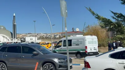 Barışmaya giderken öldürülen anne ve oğulları son yolculuğuna uğurlandı