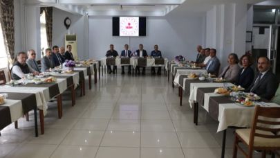 Bayramiç’te Mehmet Etik’e Veda Yemeği Düzenlendi