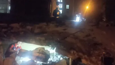 Batman’da 2 Katlı Bina Çöktü: Mahallede Panik