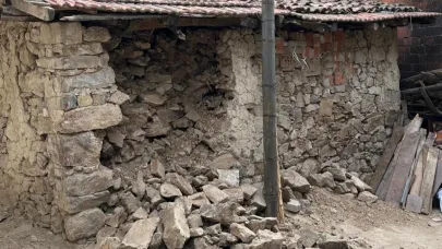 Simav beşik gibi sallanıyor
