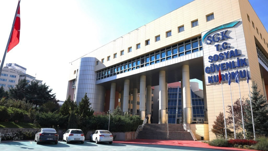 SGK 35 Müfettiş Yardımcısı Alacak: Başvuru Şartları. Belli Oldu