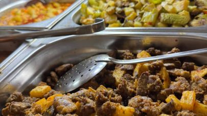 Kent Lokantası, vatandaşları sıcak yemekle buluşturmaya devam ediyor