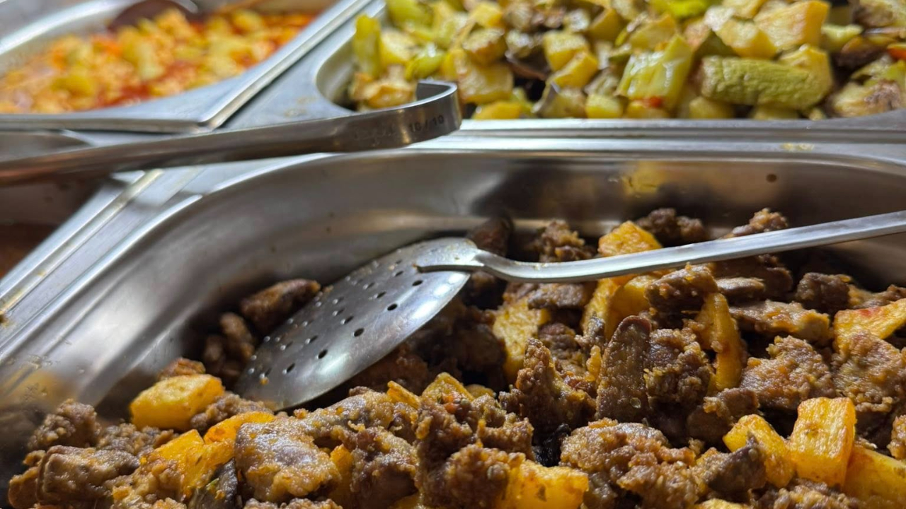 Kent Lokantası, vatandaşları sıcak yemekle buluşturmaya devam ediyor