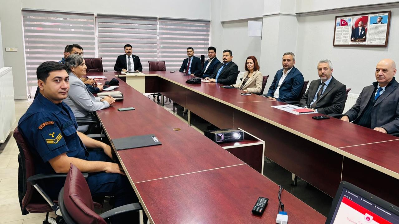 Ayvacık’ta Bağımlılıkla Mücadele Toplantısı Yapıldı