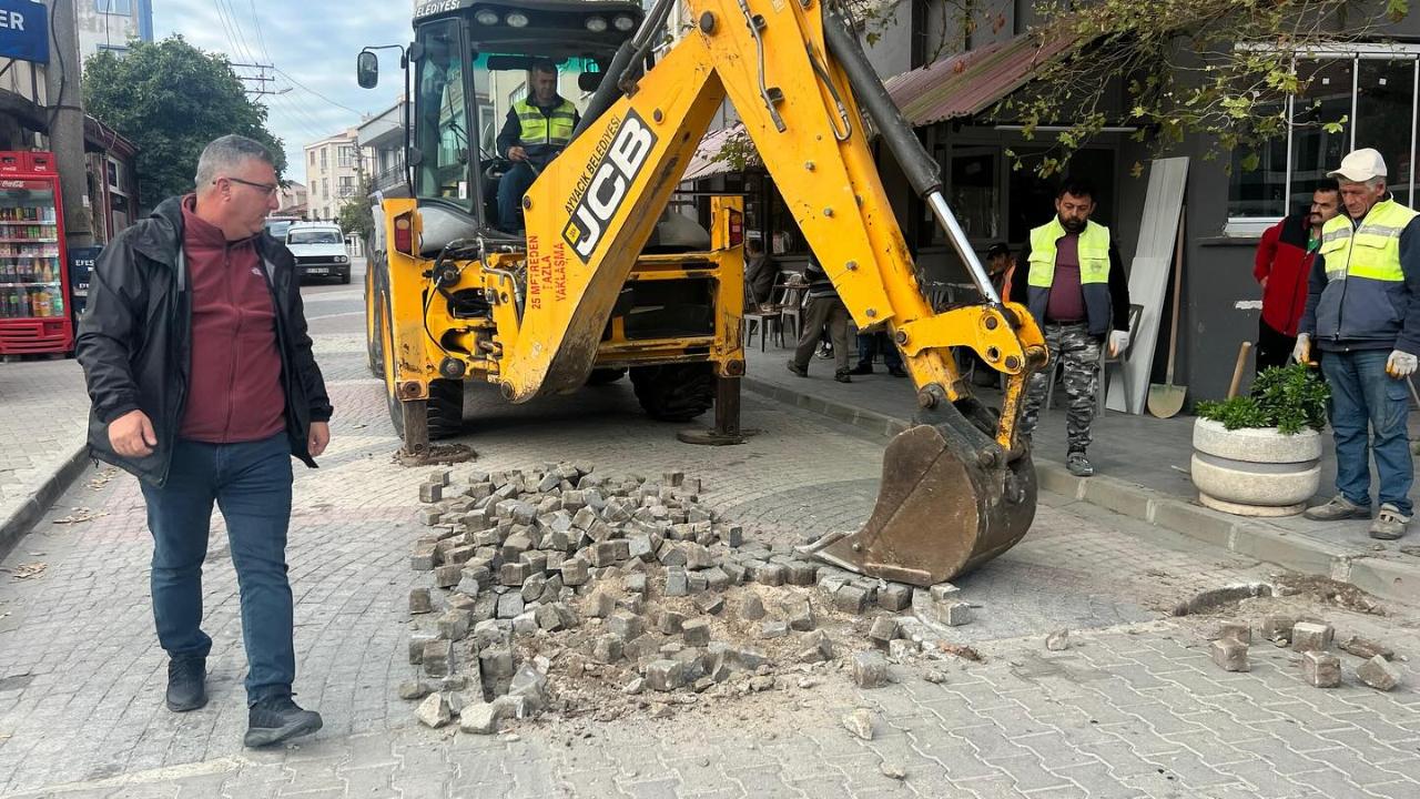 Ayvacık’ta Doğalgaz ve Üstyapı Çalışmaları Sürüyor