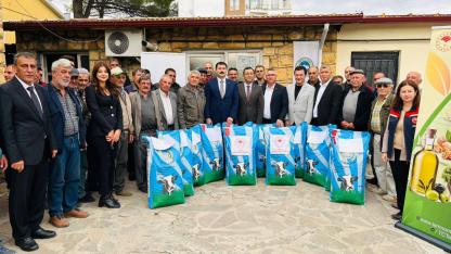 Ayvacık’ta Üreticiye Organik Yem Tohumu Desteği