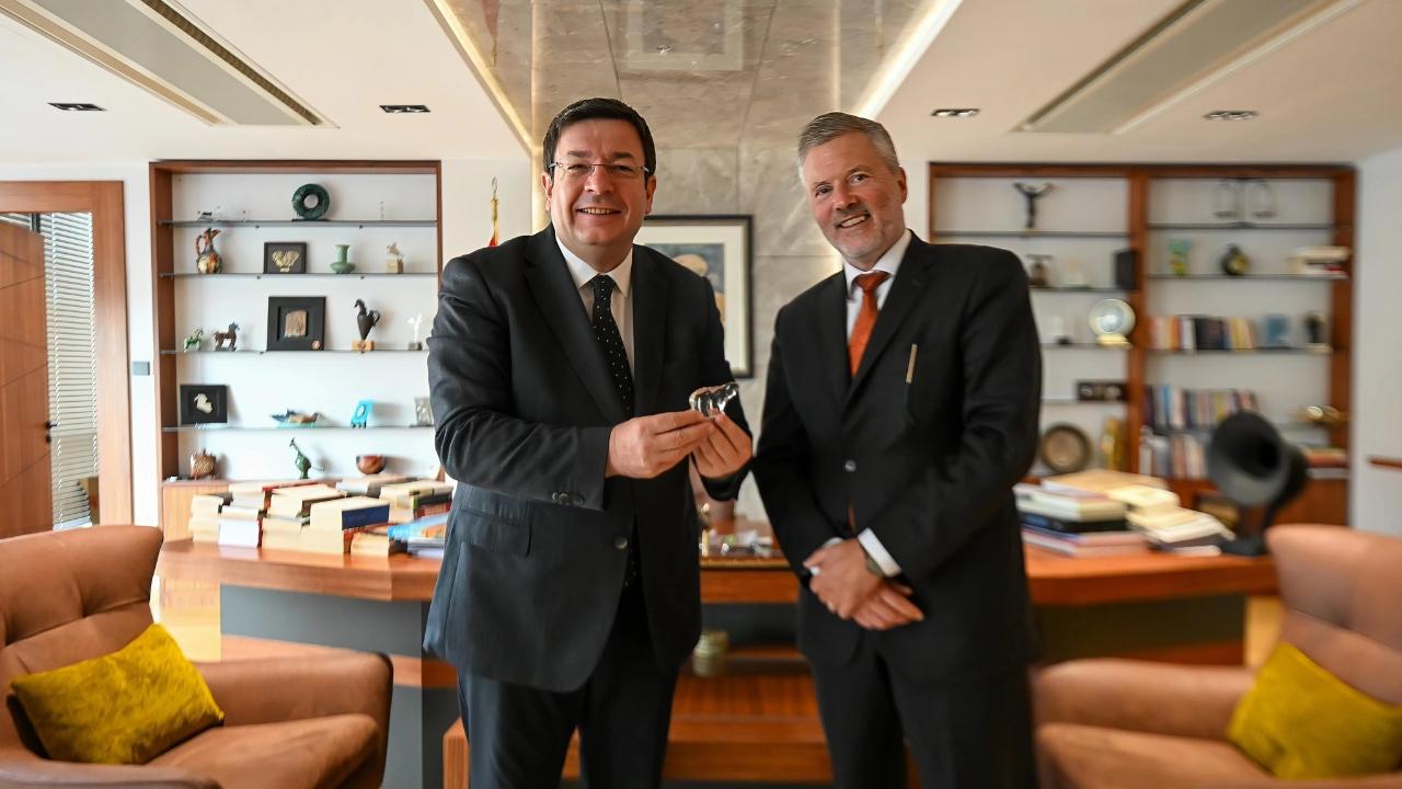 Başkan Erkek, Norveç Ankara Büyükelçisi Andreas Gaarder&#039;ı ağırladı