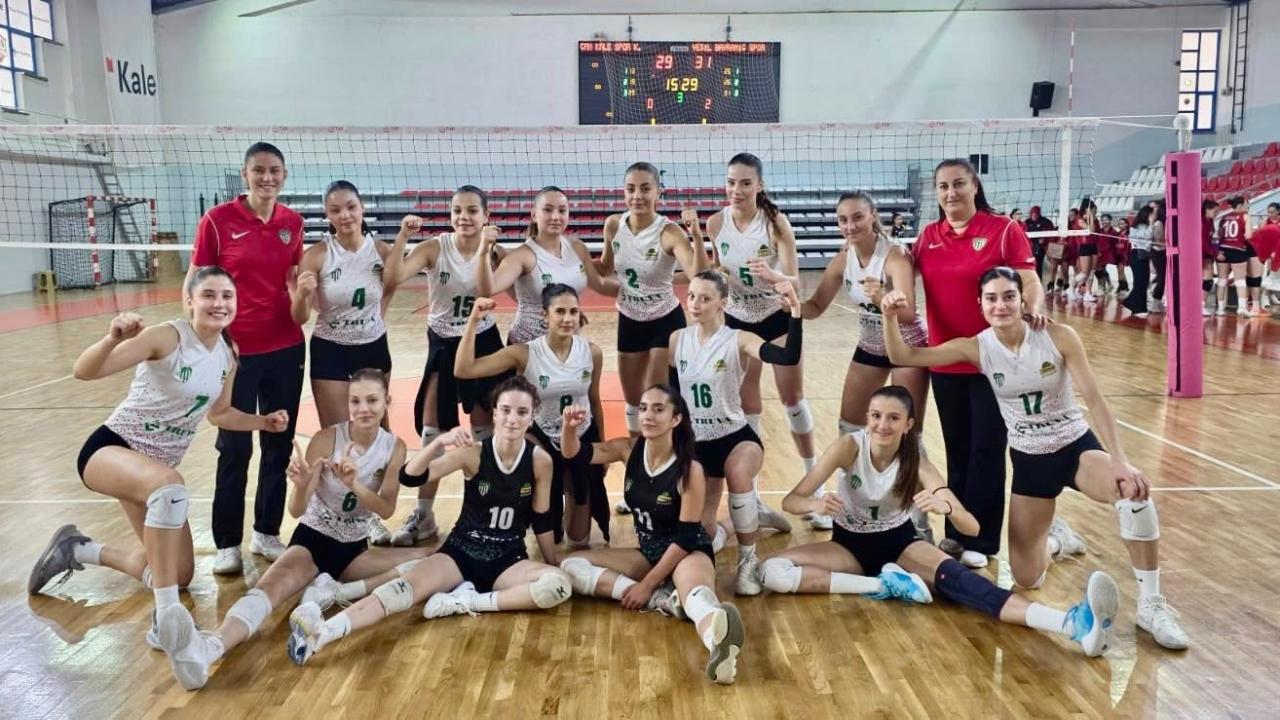 Bayramiç ekiplerinden deplasmanda çifte zafer