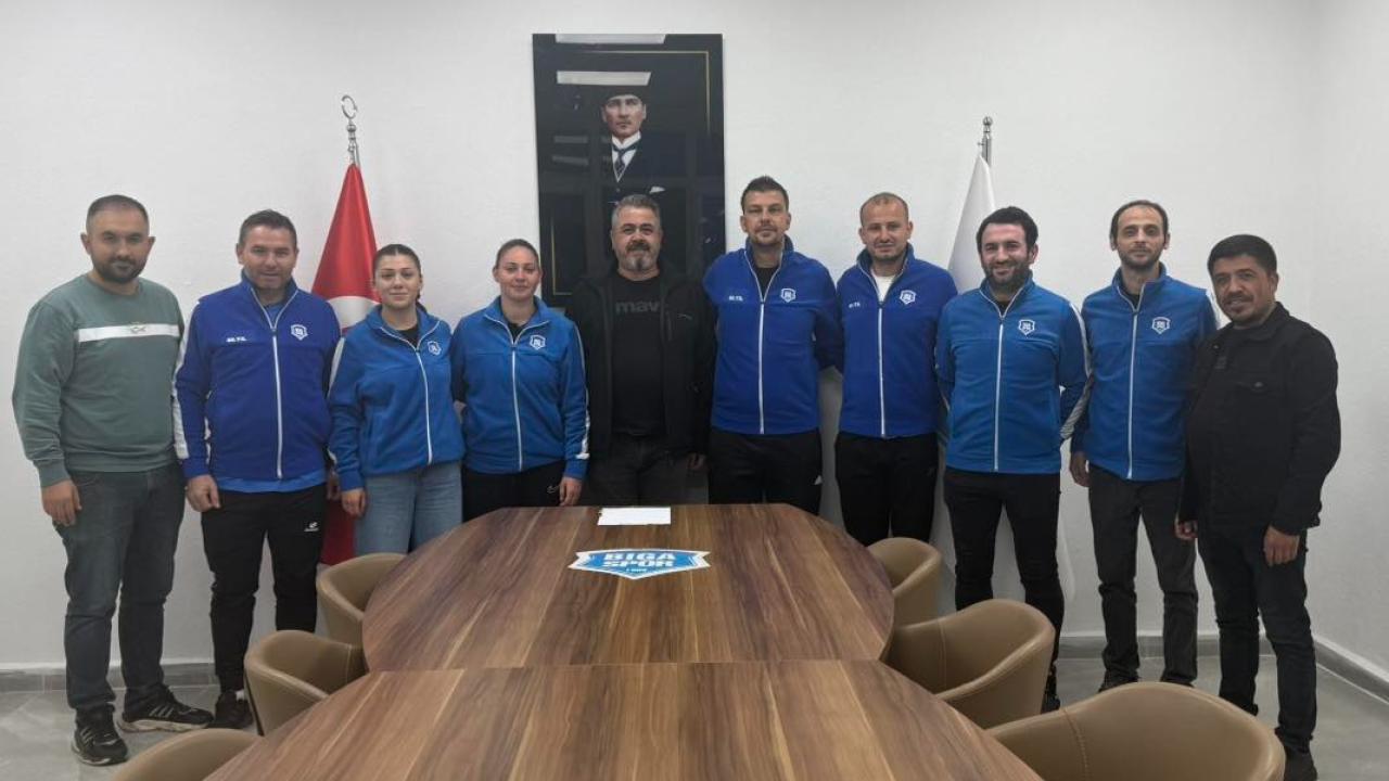 Bigaspor Kış Futbol Okulu Çocuklarla Büyüyor