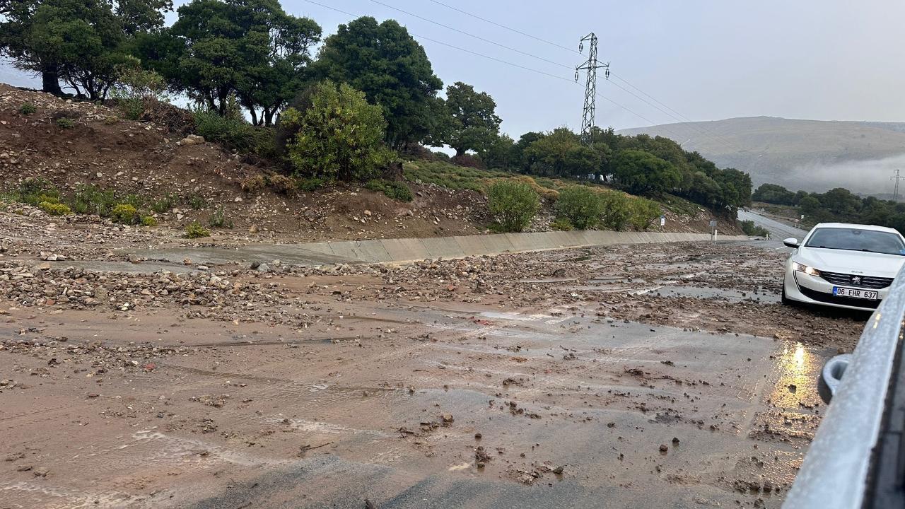 Çanakkale Belediyesi'nden selden etkilenen Gökçeada'ya su desteği