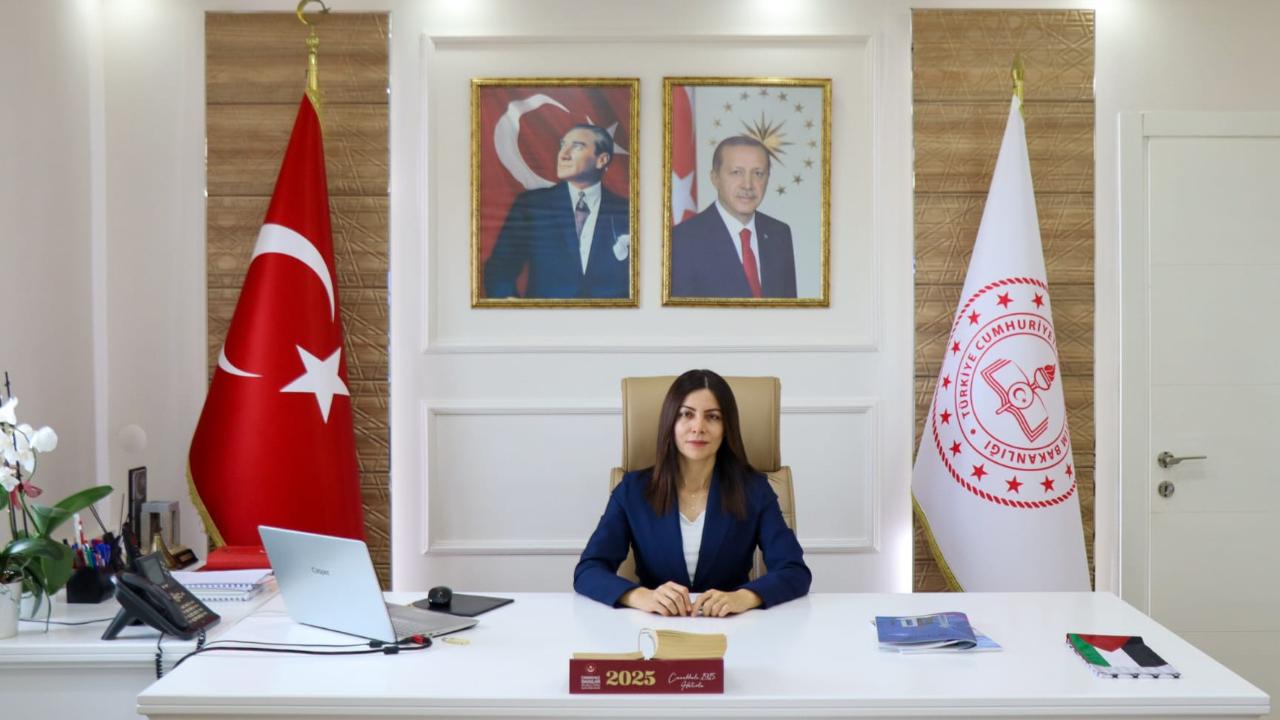 Çanakkale İl Milli Eğitim Müdürü Mine Hayta'dan Öğrenci ve Velilere Cumhuriyet Mesajı