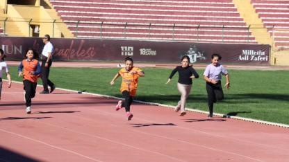 Çanakkale'de Amatör Spor Haftası Atletizm Yarışları Gerçekleşti