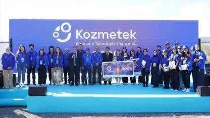 ÇOMÜ Öğrencisi Eylül Erdal Kozmetik Yarışmasında Ödül Aldı