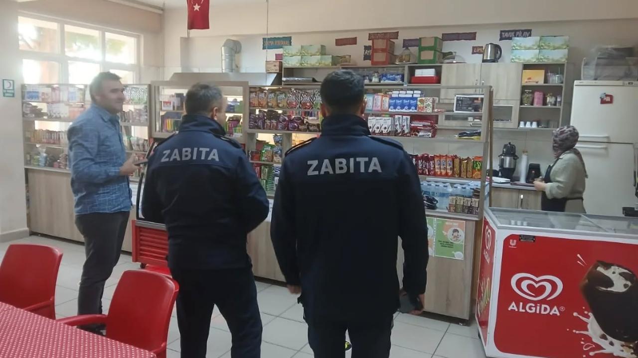 Eceabat’ta okul kantinleri denetlendi