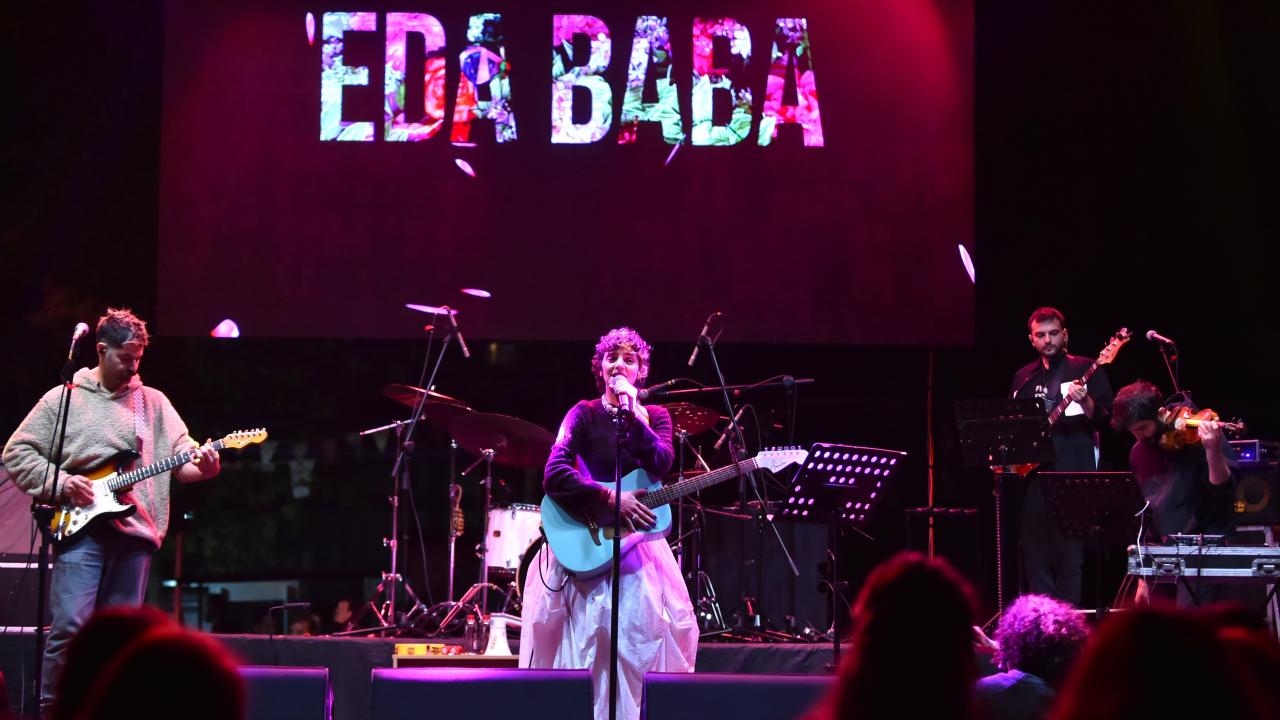 Eda Baba Genç Fest’17 sahnesinde