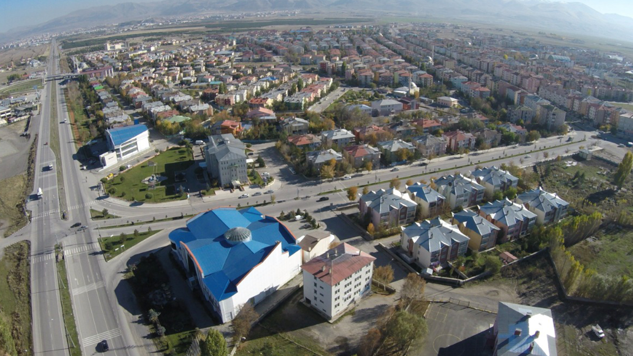 Erzurum Aziziye Belediyesi'nden Değerli Arsa Satışı: Muhammen Bedel 30 Milyon TL'yi Aştı