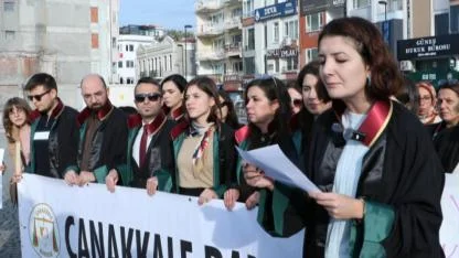 Ezine'de Şerife Akyıldız cinayetine tepki!