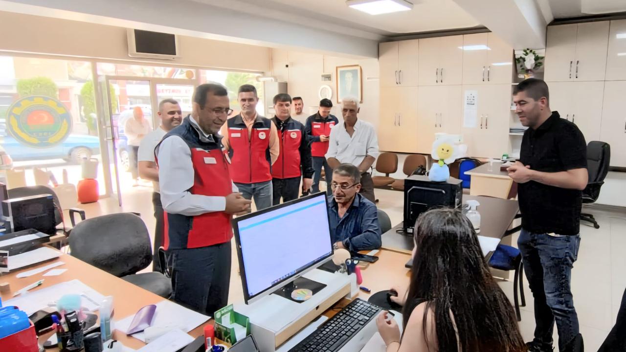 Ezine’de Süt Tesisi ve Çiftçi Kayıt Sistemi Ziyaretleri