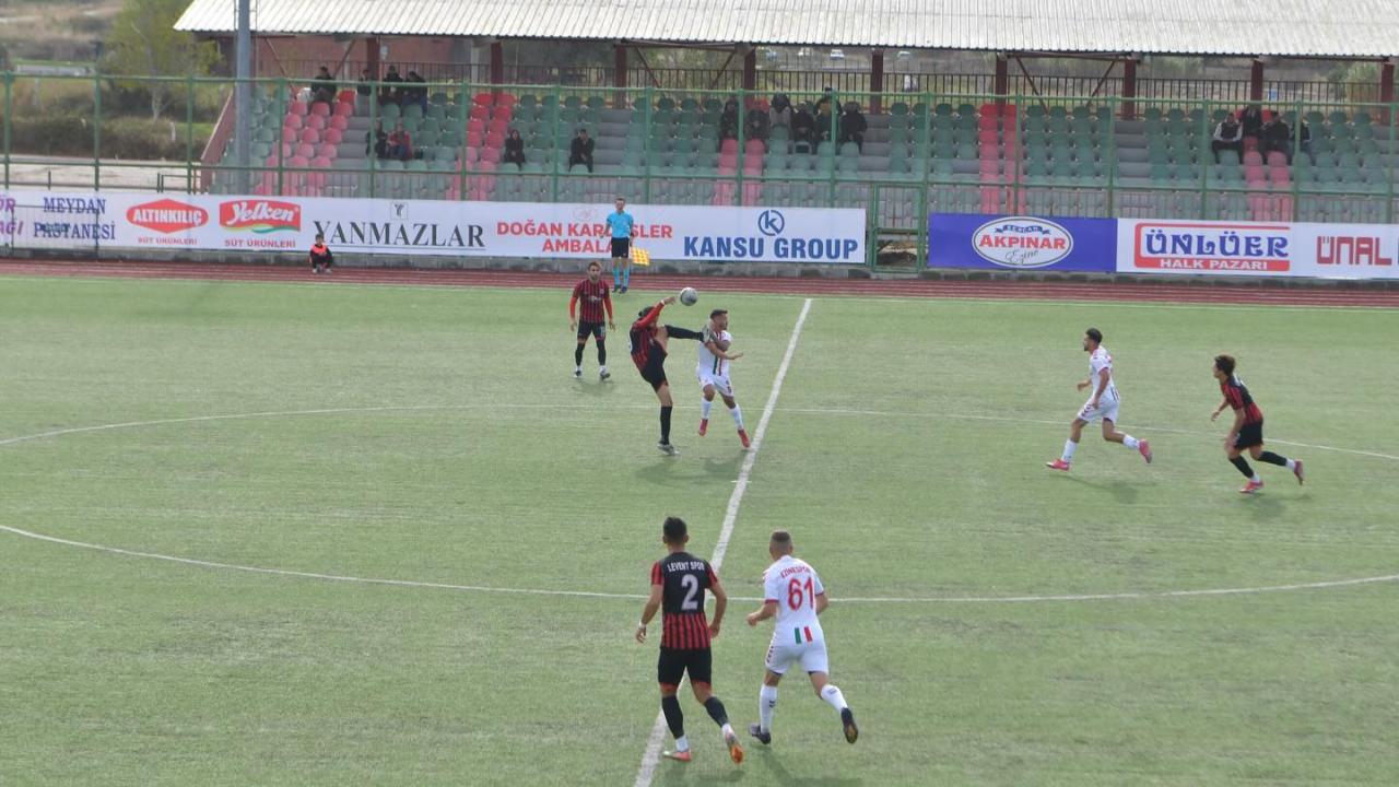 Ezinespor'da Puan Hesabı! Çatalcaspor Karşısında İlk Galibiyet İçin Sahaya Çıkacak