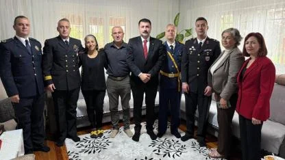 Kaymakam Karali’den 29 Ekim’de Şehit Annesine ve Gaziye Anlamlı Ziyaret!