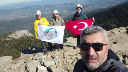 Kazdağları'nda Cumhuriyet Coşkusu: 102. yıl anısına zirve tırmanışı