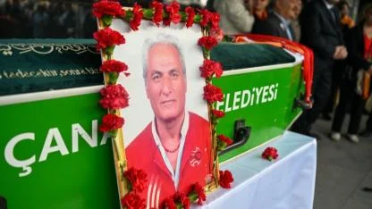 Kırmızı Hüseyin son yolculuğuna uğurlandı