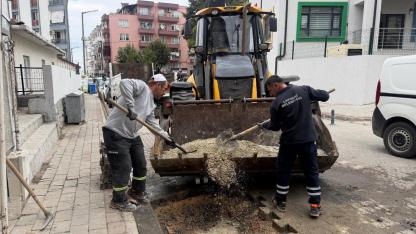 Lapseki Belediyesi ekiplerinden yoğun çalışma