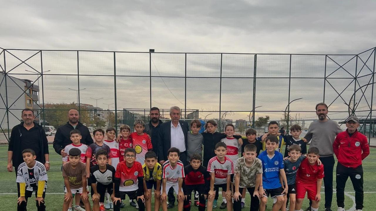 MHP Heyeti U-11 ve U-12 yaş gruplarını ziyaret etti