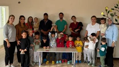 Minikler hayvan sevgisini öğrendi