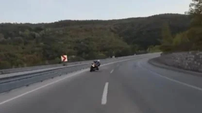 Motosikletiyle bariyere çarpmıştı, hayata 25 gün tutunabildi