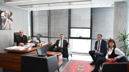 Müdür Esirgemez'den Belediye'ye ziyaret