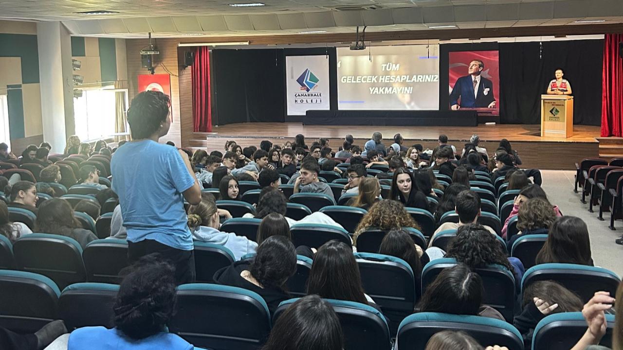 Okulda ve İnternette Tehlike! Kolej Öğrencilerine Jandarmadan Akran Zorbalığı Eğitimi